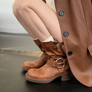 阿希哥同款2023英伦风复古棕色短靴女粗跟朋克风金属扣马丁靴