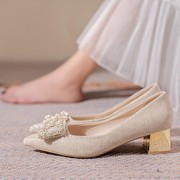 主婚纱婚鞋2022年新娘鞋金色尖头高跟鞋不累脚粗跟伴娘水晶鞋