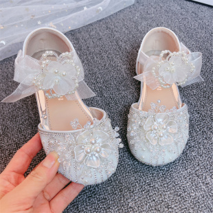 2024女童公主凉鞋夏季小女孩软底包头平跟鞋子儿童水晶鞋白色