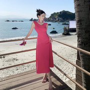 法式设计感压折荷叶v领无袖，连衣裙气质甜美减龄玫，红色海边沙滩裙