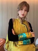 新中式女装黄色毛毛边(毛毛边，)盘扣马甲黑色拼接衬衫两件套装秋季