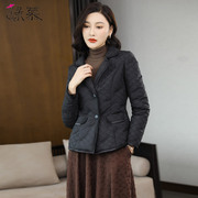 高级黑色羽绒服女短款2023冬季时尚，西装领修身显瘦保暖外套