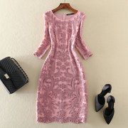 中长款欧美大牌连衣裙，大码显瘦优雅气质，修身粉色礼服女裙子秋日常