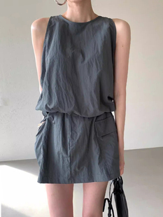 韩国chic夏季法式气质纯色，拉链背心衬衫+松紧，腰裤裙半身裙两件套