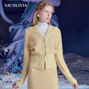 vjcolivia2023秋冬黄色，v领羊毛针织衫复古提花，短款上衣女装