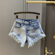 2024夏季浅蓝色牛仔短裤，女流苏毛边设计感洋气高腰阔腿裤热裤