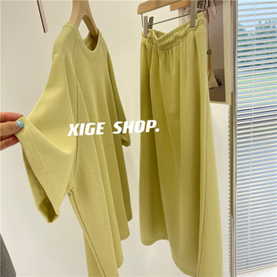 夏季清新减龄绿色休闲两件套纯色，短袖t恤+中长显瘦半身裙运动套装