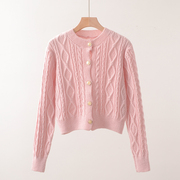粉色高腰短款针织开衫，女春装奶fufu软糯上衣，圆领麻花毛衣外套