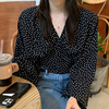 韩国chic小众气质v领撞色波点后背蝴蝶结系带，宽松百搭泡泡袖衬衫
