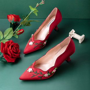 细跟高跟鞋女法式红色婚鞋新娘鞋原创复古玫瑰花尖头刺绣旗袍鞋女