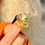 金店同款灵蛇戒指镶钻绿眼蛇，戒指时尚个性，高级感几何型食指戒