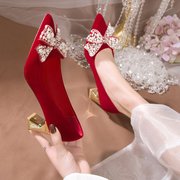 粗跟婚鞋女冬季2022年中式红色新娘鞋子不累脚，孕妇可穿高跟鞋