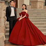影楼主题服装情侣写真拍照礼服外景街拍在逃公主红色花朵拖尾婚纱