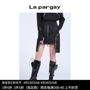Lapargay纳帕佳2023秋冬女装黑色裙子立体口袋个性剪裁短半裙