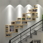 创意实木楼梯照片墙现代相框墙组合楼道，走廊背景墙墙面装饰墙壁