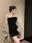 毛毛抹胸连衣裙女冬季气质，名媛礼服裙子，黑色性感修身包臀内搭短裙