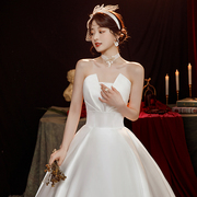 气质抹胸婚纱裙白色缎面，简约轻便出门纱，新娘旅拍高级质感晚礼服女