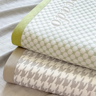 三层纱针织棉毛巾被夏季空调，盖毯午睡小毯子沙发床上用毛毯夏凉被