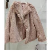 时髦 粉色环保皮草外套女 冬保暖西装领牛角扣小个子毛毛外套上衣