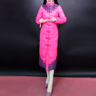 新中式羽绒服定制过年原创中国风，冬季过膝长款修身显瘦玫红色