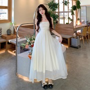 米白色连衣裙女2024春夏超仙，气质收腰显瘦吊带长裙纯色礼服裙