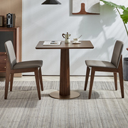 北欧简约现代家用方形餐桌椅，组合实木饭桌休闲洽谈接待阳台小圆桌