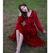 春秋季娃娃领收腰长袖金丝绒，连衣裙女法式复古气质赫本风红色裙子