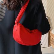 红色小包包休闲女潮夏季时尚尼龙，布饺子(布，饺子)包百搭单肩斜挎包一件