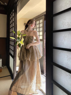 新中式复古设计感吊带连衣裙，仙女夏季旅游拍照穿搭度假风两件套装
