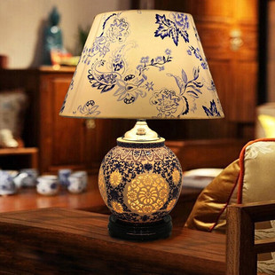 中式台灯卧室床头柜灯，景德镇陶瓷古典中国风格，青花复古客厅酒店