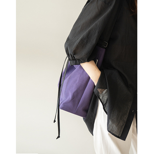 MOREGOOL 23/FW 原创紫色水桶包 大容量帆布包可调节斜挎托特帆包