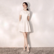 推 小晚礼服裙女显瘦短款平时可穿简单大方宴会洋装白色伴娘服连