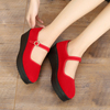 老北京布鞋女单鞋红色厚底表演软底跳舞鞋中老年名族风广场舞蹈鞋