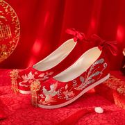 秀禾服婚鞋红色绣花鞋女款古风翘头汉服，结婚新娘鞋子平底中式