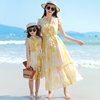 亲子装沙滩裙2023高端母女连衣裙夏季三亚海边度假拍照仙