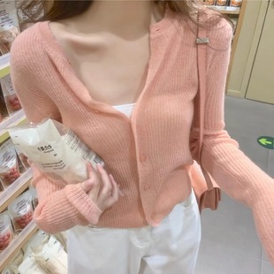 2023年秋冬季毛衣粉色水蜜桃开衫短款羊毛针织衫外套薄款上衣