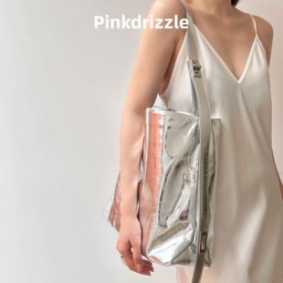 Pinkdrizzle设计师银月单肩手拿斜挎包牛皮可拆卸腋下包24年