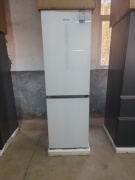 海信bcd-415wtdgvbpis1白色，双门嵌入式变频风冷，一级节能电冰箱