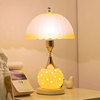 台灯卧室床头灯现代简约时尚，欧式创意温馨浪漫可调光，家用玻璃台灯