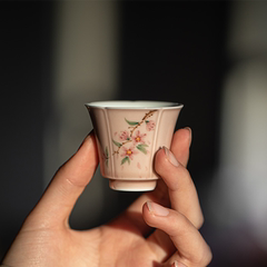 手绘桃花粉色手绘瓷创意花瓣茶杯
