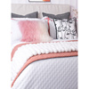 样板间床品布艺抱枕床尾毛球搭巾粉红色公主房家具展厅床上用品