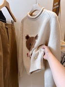 韩货厚版小熊羊毛毛衣，卷边领口卡通图案袖皮标长袖针织衫女秋冬