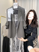 法式复古水墨画吊带连衣裙女春季2024时尚高级感灰色西装外套