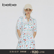 bebe2023春夏系列女士，短款翻领珍珠腰带显瘦莓果印花连衣裙150019