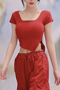 红色热辣不规则ins短袖，t恤女夏季百搭修身显瘦红色短款上衣潮