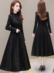 连衣裙女秋冬2021年冬装高端气质加绒加厚黑色内搭蕾丝打底裙