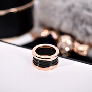 欧美黑色陶瓷网红戒指男女情侣款，钛钢镀玫瑰，金食指环戒子潮人饰品