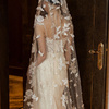 新娘饰品韩式主婚纱婚礼头纱米白色纱仙长款拖尾花朵钉珠头饰