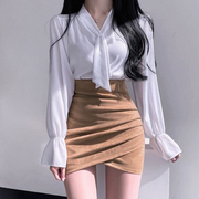 白色雪纺衬衫女秋季2023职业设计感上衣时尚，百搭飘带长袖衬衣