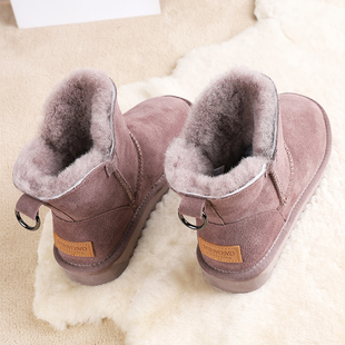 牛皮雪地靴女款冬季真皮靴子，东北加绒加厚防滑面包，鞋皮毛一体棉鞋